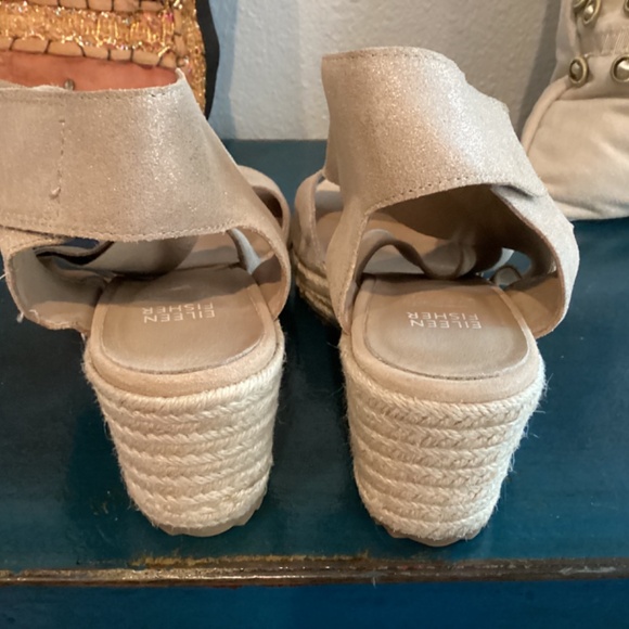 Shoes - Picture 13 of 16